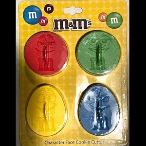M&M Character Face Cookie Cutter 4pk NEW